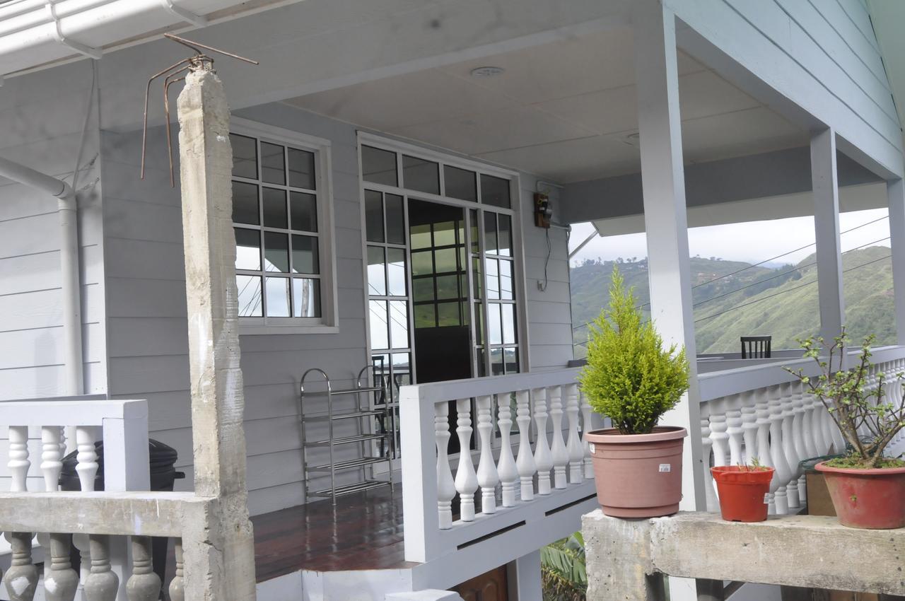 Azrien Homestay Kundasang Экстерьер фото