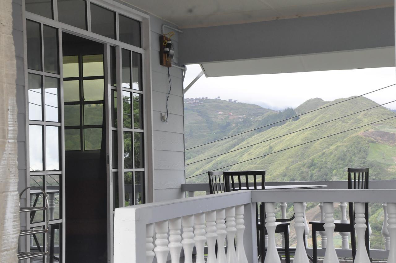 Azrien Homestay Kundasang Экстерьер фото